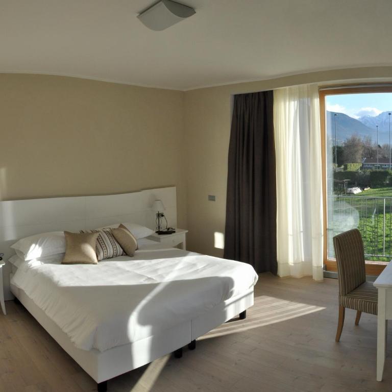 Tullio Hotel - Chambre Familiale (2 Adultes + 2 Enfants) - Vue Latérale sur Lac - 4