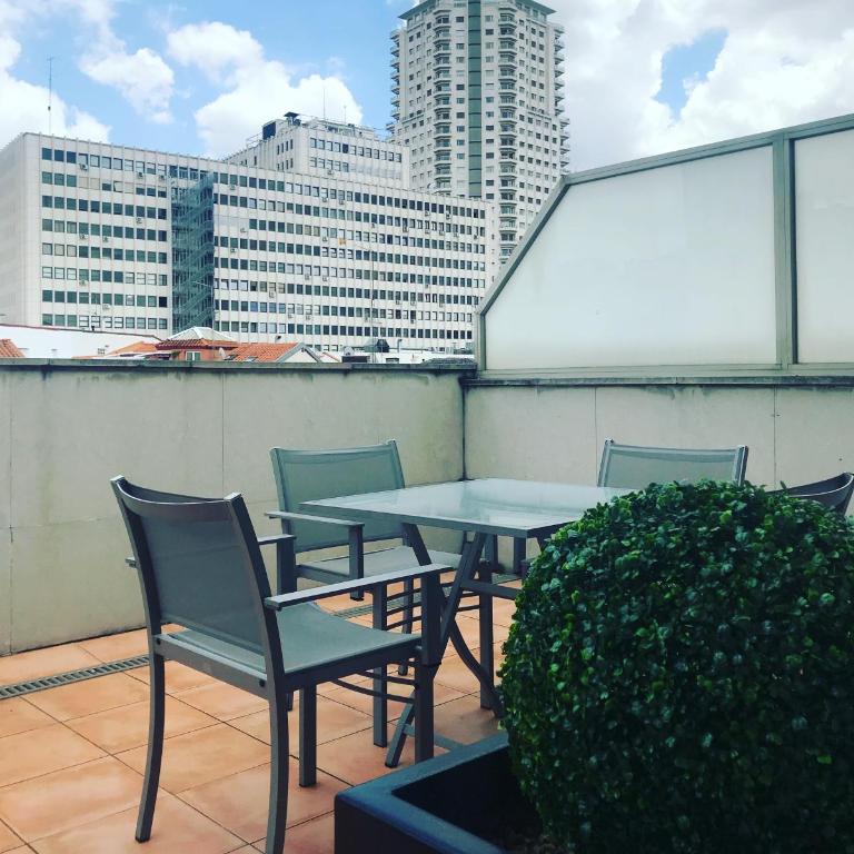 Suites Viena Plaza de España - Junior Suite with Terrace - 3