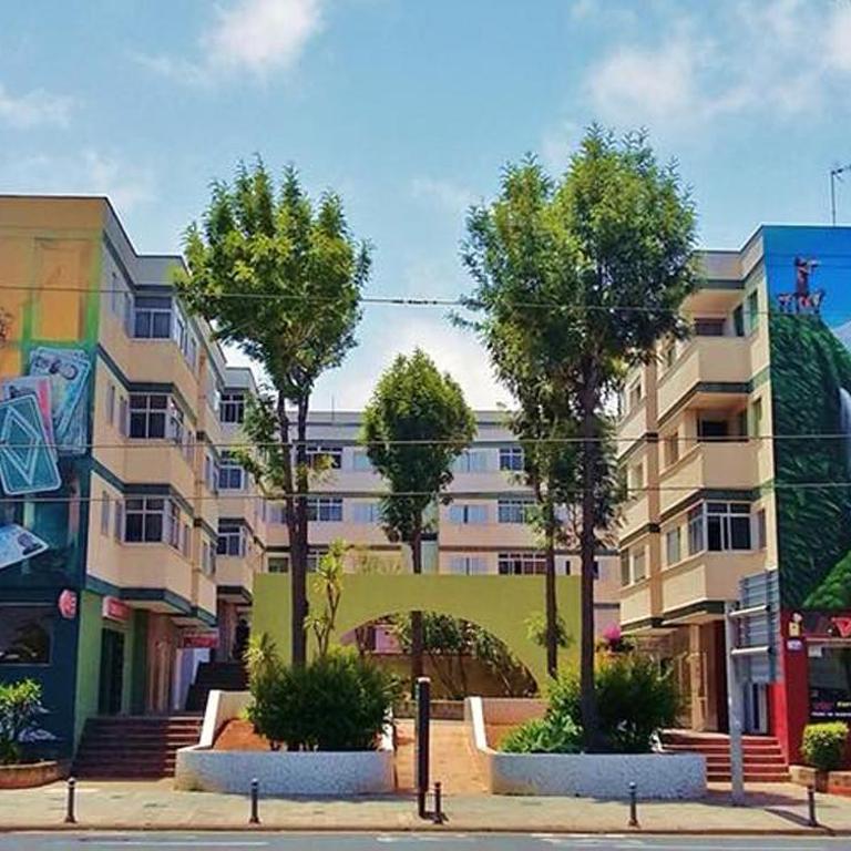 Piso céntrico, amplio, luminoso y familiar, con garaje según disponibilidad - Apartamento de 2 dormitorios - 20