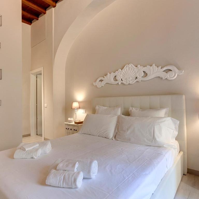 Courtyard Suite - Apartment - 16
