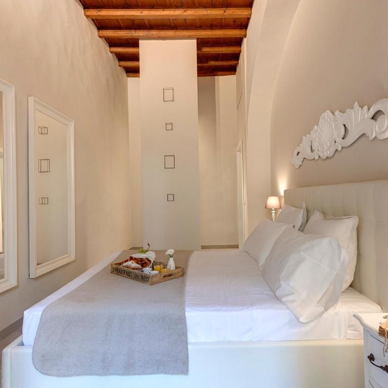 Courtyard Suite - Apartment - 17