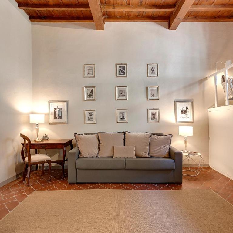 Courtyard Suite - Apartment - 11
