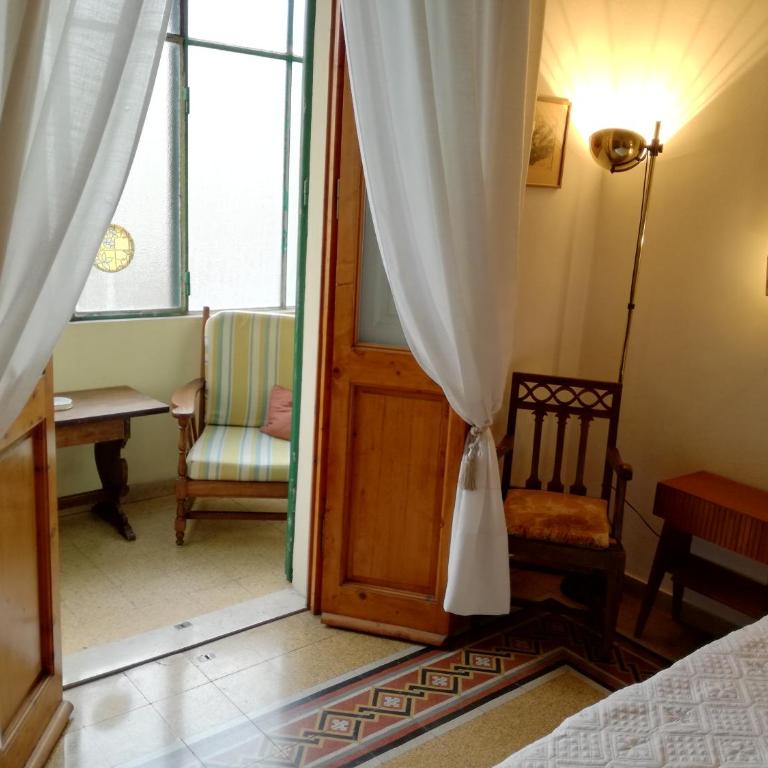 Rooms by Anna - Camera Matrimoniale con Bagno Privato Esterno - 10