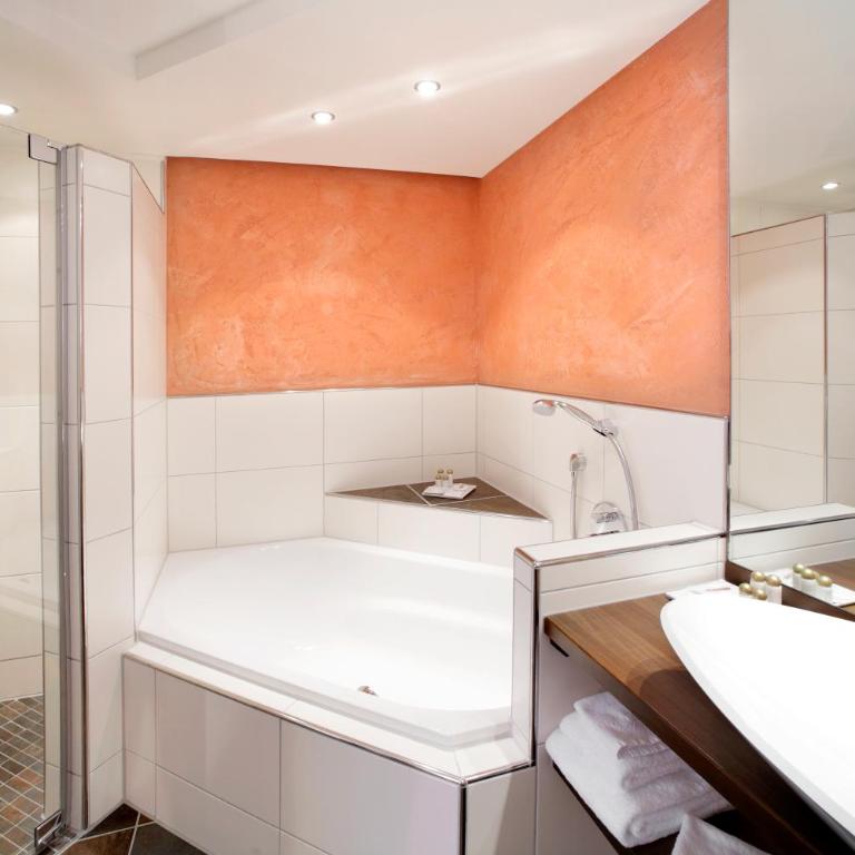 Hotel Sonne - Doppelzimmer Maximilian - Groß - 1
