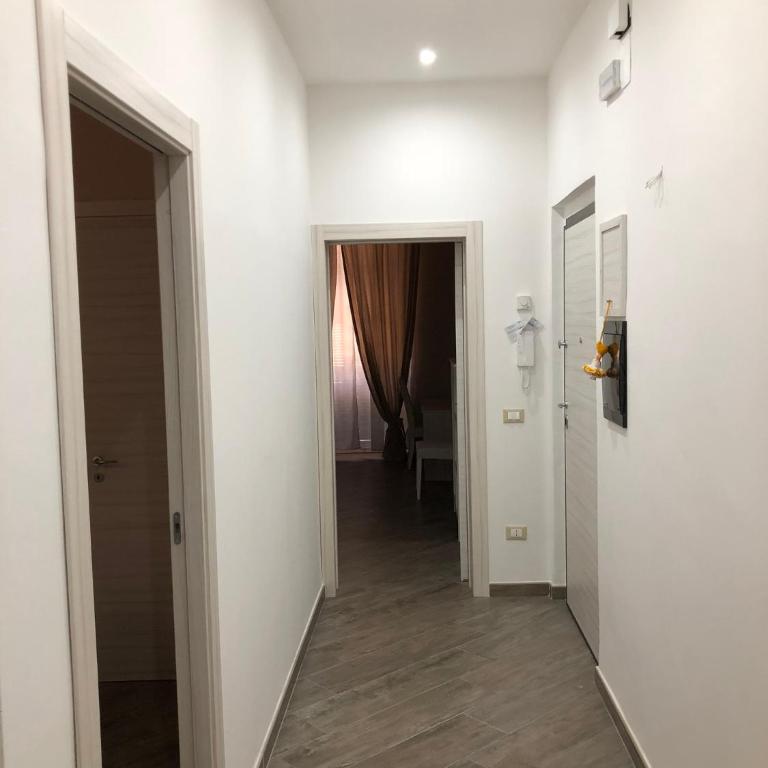 Elena Rooms - Double Room with Private Bathroom - 8