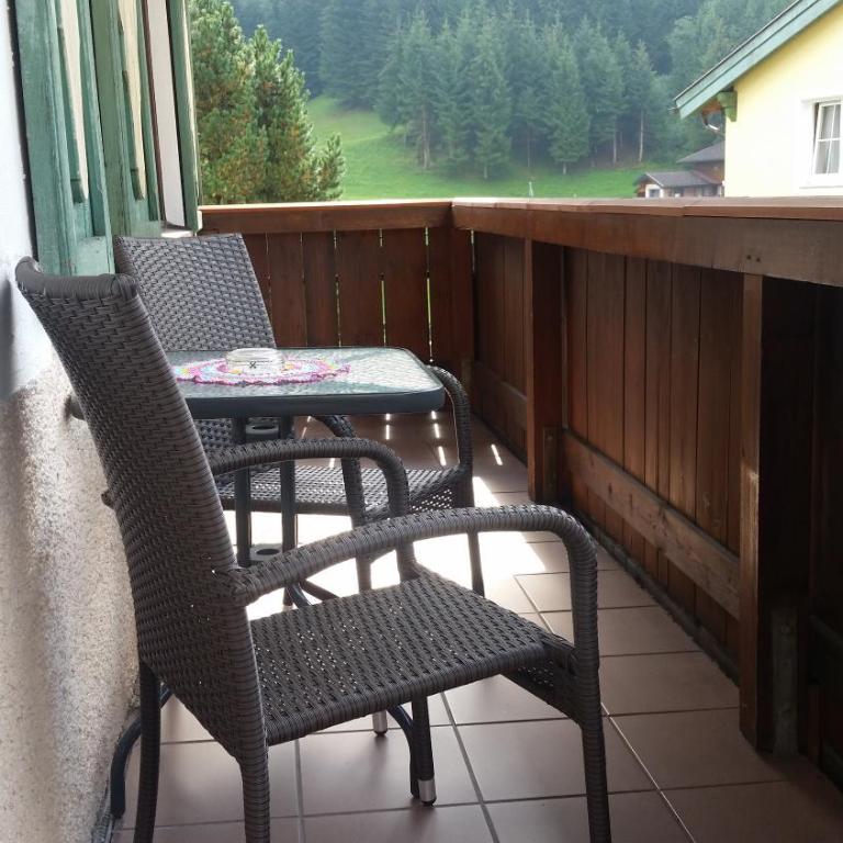 Ferienhaus Helmuth Oberreiter - Doppelzimmer mit Balkon - 1