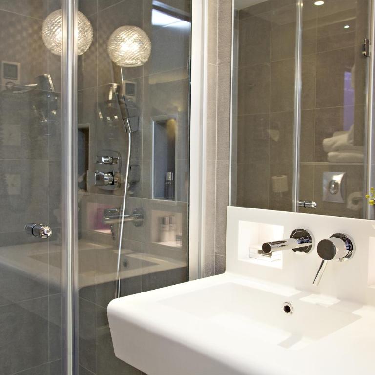 Hotel Elysée Secret - Chambre Standard Lit Queen-Size - 3