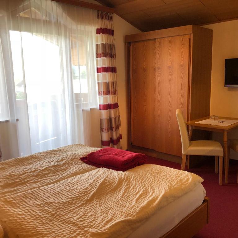 Landhaus Brigitte - Doppelzimmer mit Balkon - 8