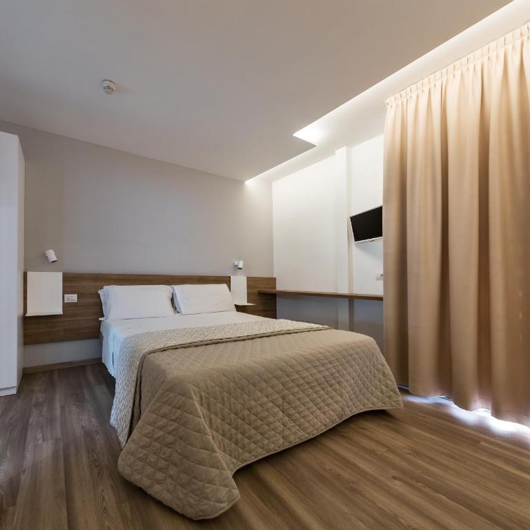 Riccione Beach Hotel Design - Brunch Experience - Double Room with Balcony - 1