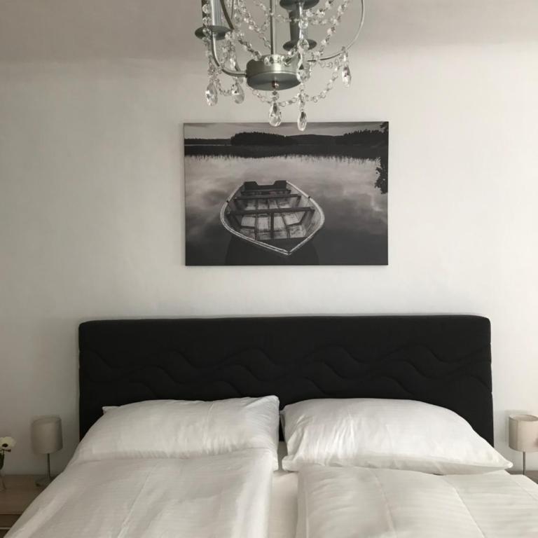 Guesthouse Mozart - Apartment House - Deluxe Apartment - 28