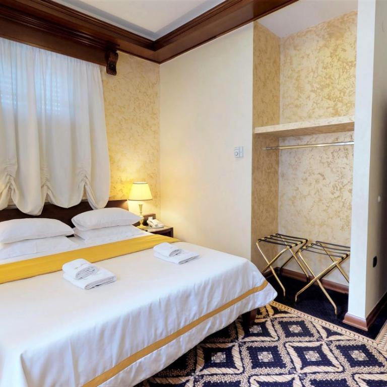 Historic Boutique Hotel Cattaro - Deluks Suite - 2