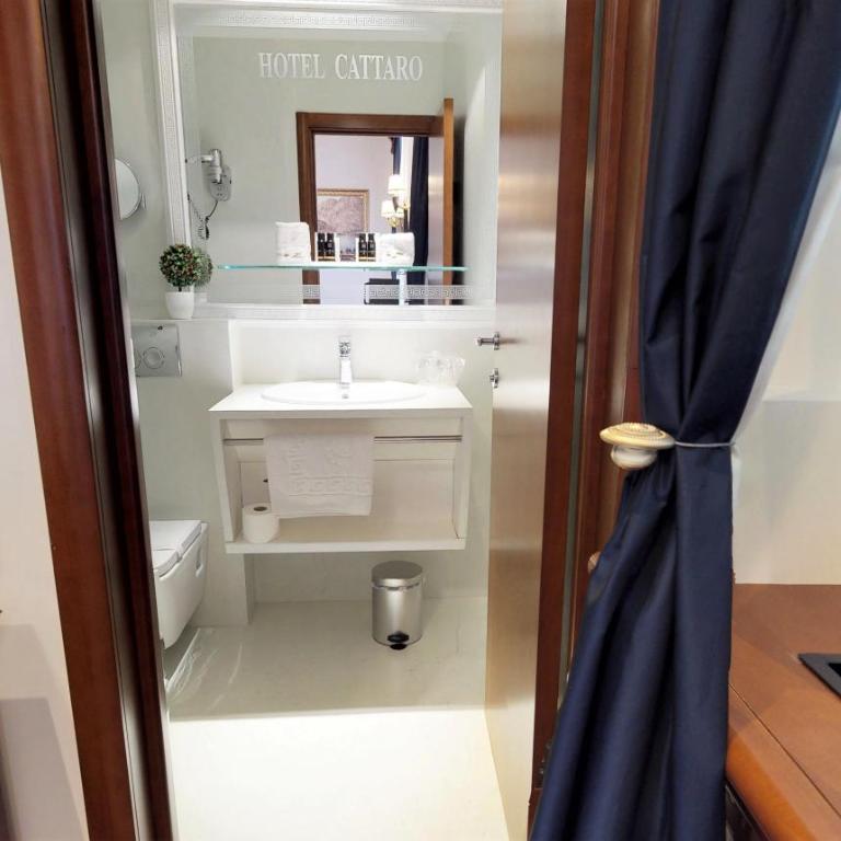 Historic Boutique Hotel Cattaro - Standard Doppel- oder Zweibettzimmer - 9