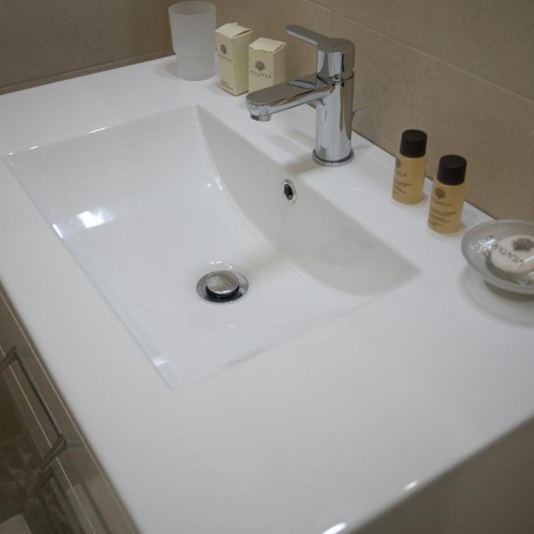Tropea Luxury & Charm - Suite with Spa Bath - 12