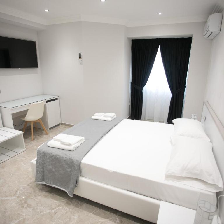Tropea Luxury & Charm - Suite with Spa Bath - 7