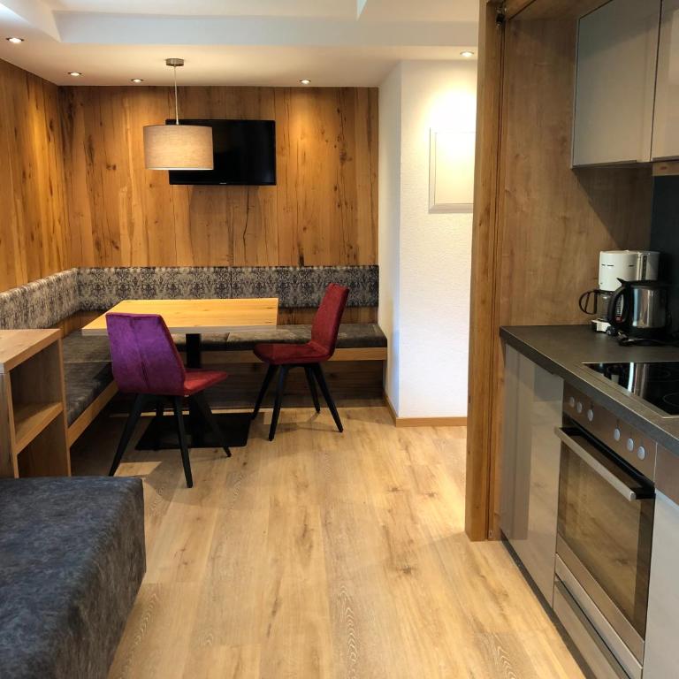 Hotel Garni Central - Zimmer - Studios - Apartments - Studio-Apartment - 1