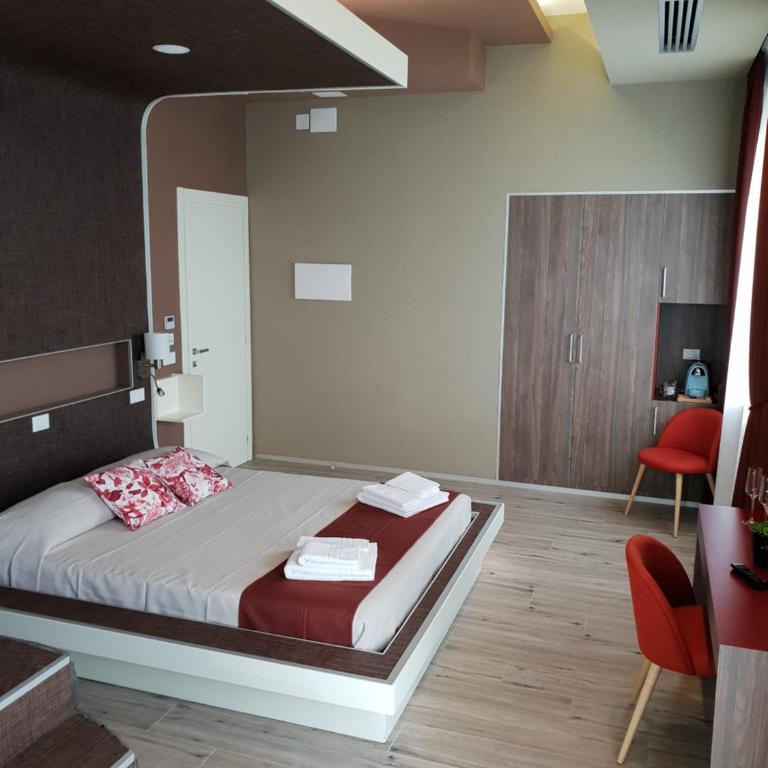 Th Luxury Rooms & Apartment - Monolocale con Balcone - 2