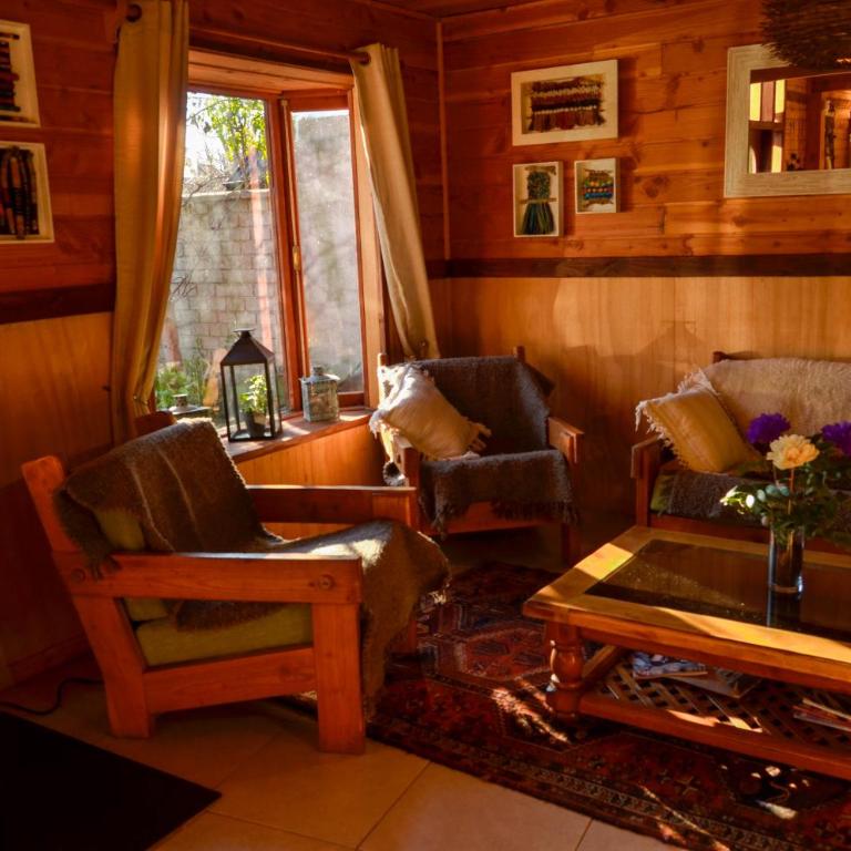 Hostal Pucon Sur - Habitación Doble con baño privado - 2 camas - 1