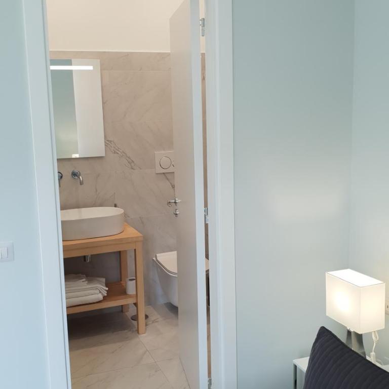 Younique - Deluxe Double Room - 5