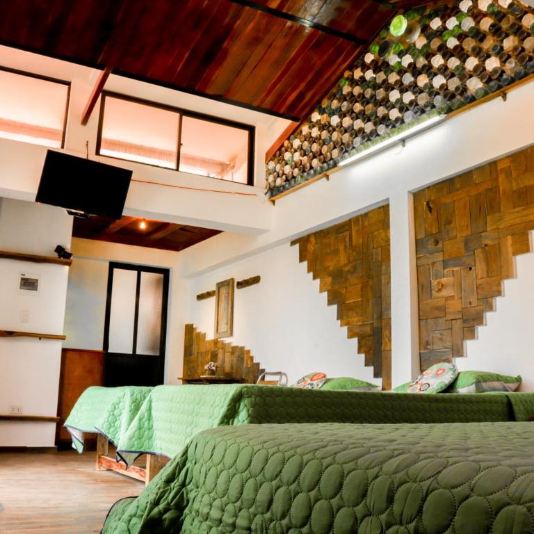 Eco Hotel Gota del Chaco - Habitación Cuádruple - vistas al jardín - 5