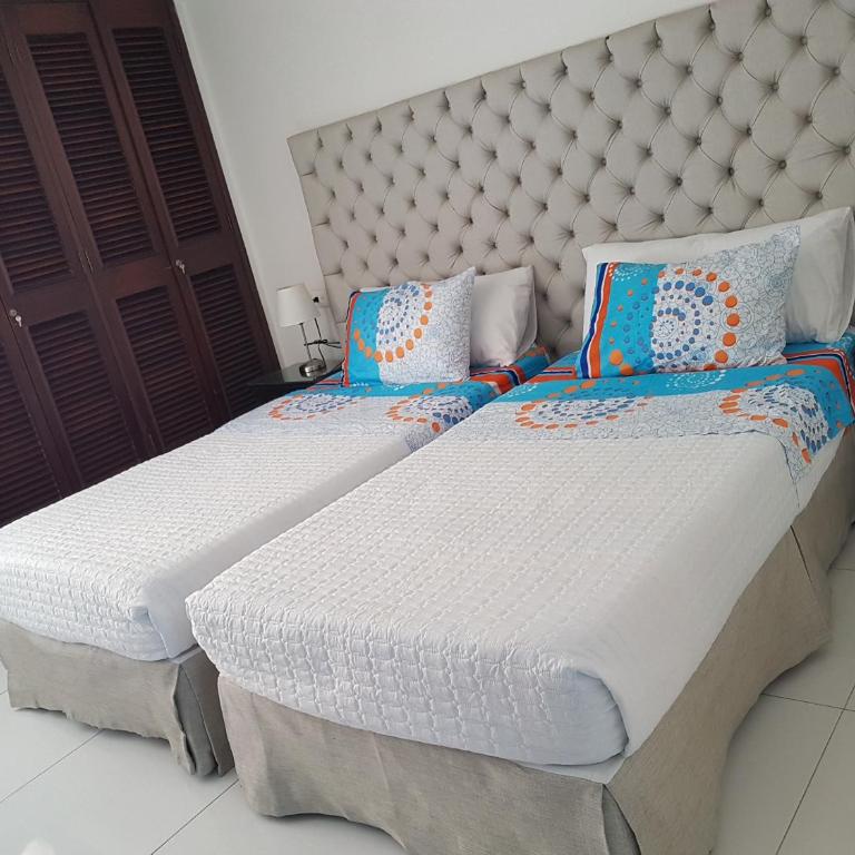 Espectaculares Vistas, Edificio Nautilus, Barrio El Laguito. - Three-Bedroom Apartment with Ocean View - 12
