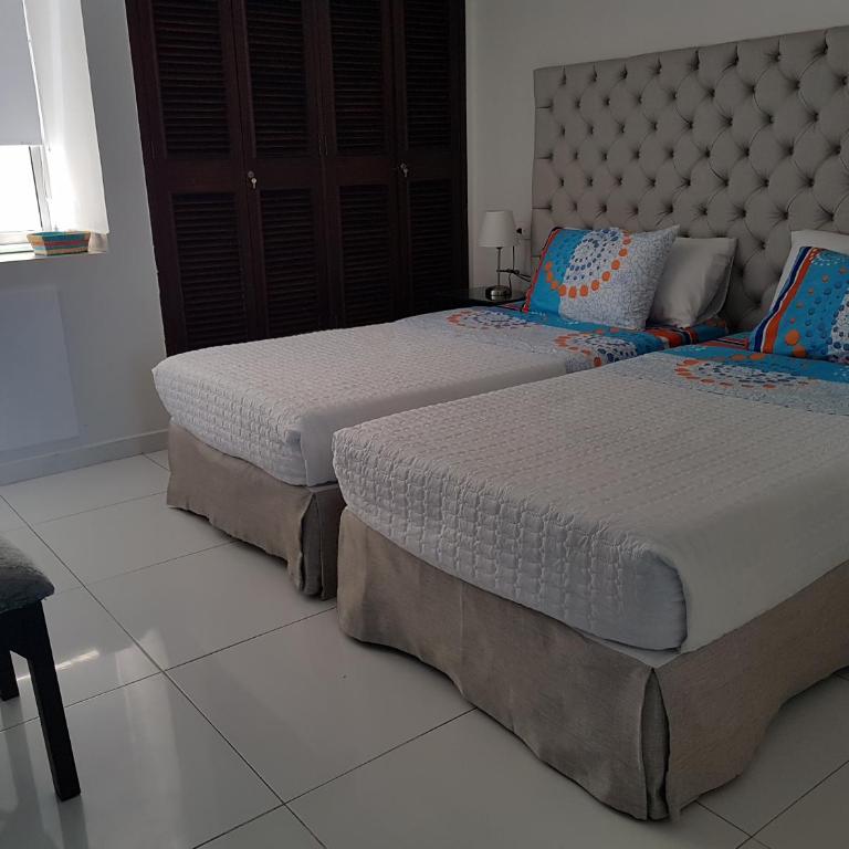 Espectaculares Vistas, Edificio Nautilus, Barrio El Laguito. - Three-Bedroom Apartment with Ocean View - 11