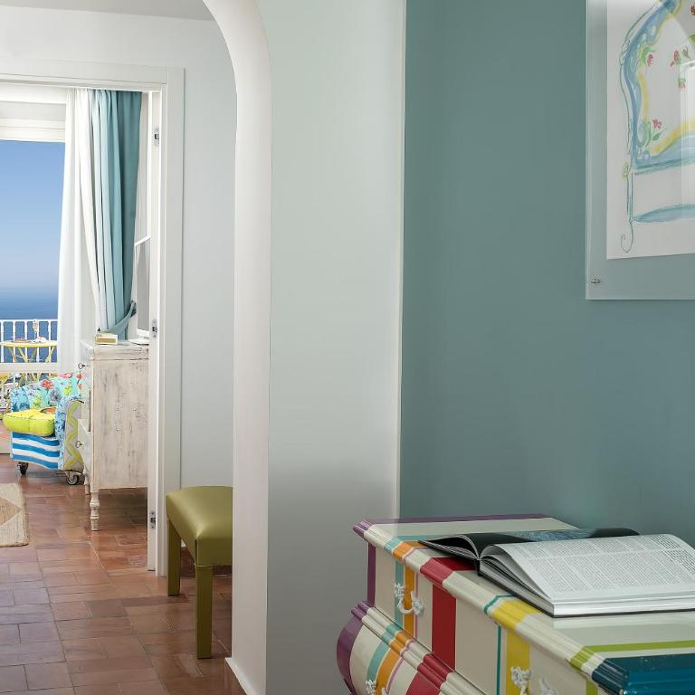 Casa Marta Capri - Camera Matrimoniale con Balcone e Vista Mare - 18