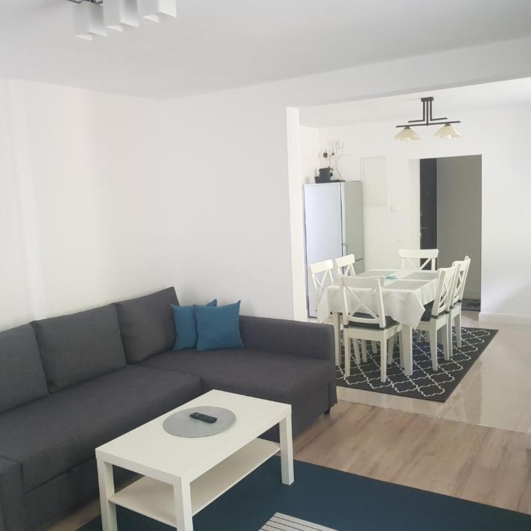 Luxury Apartment - Apartment - 4