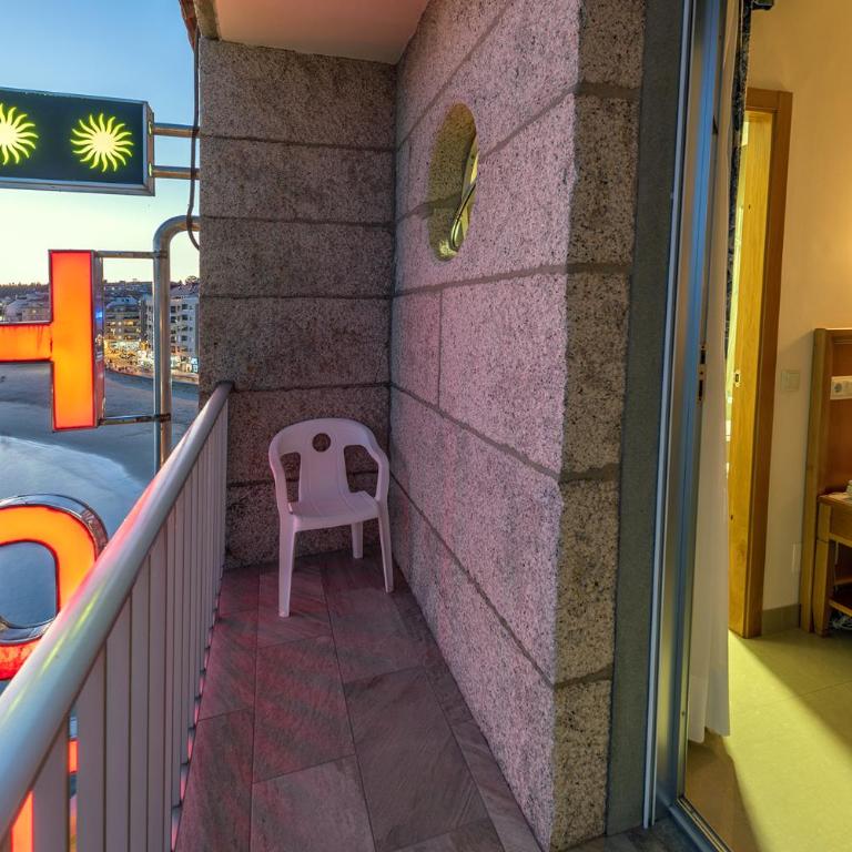 Hotel Minso - Habitación Doble con balcón y vistas al mar - 7