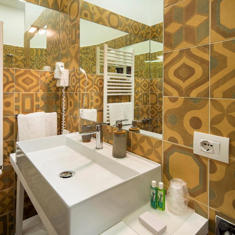 IstayinToledo Luxury Guest House - Superior Double Room - 5