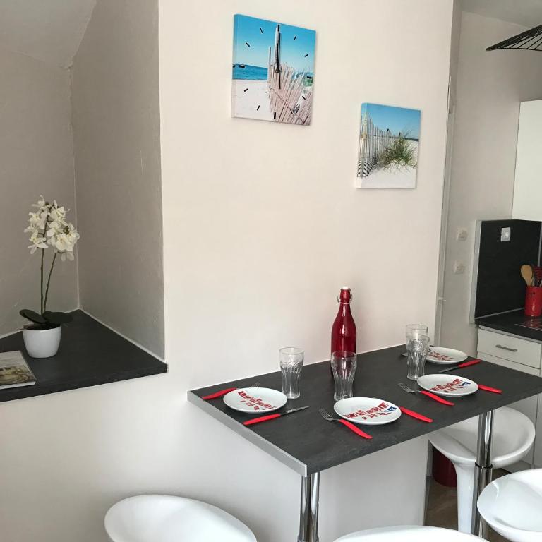 Lumineux T2 Vieille ville 3 pers parking gratuit - by La Source d'OrFée - Appartement - 14