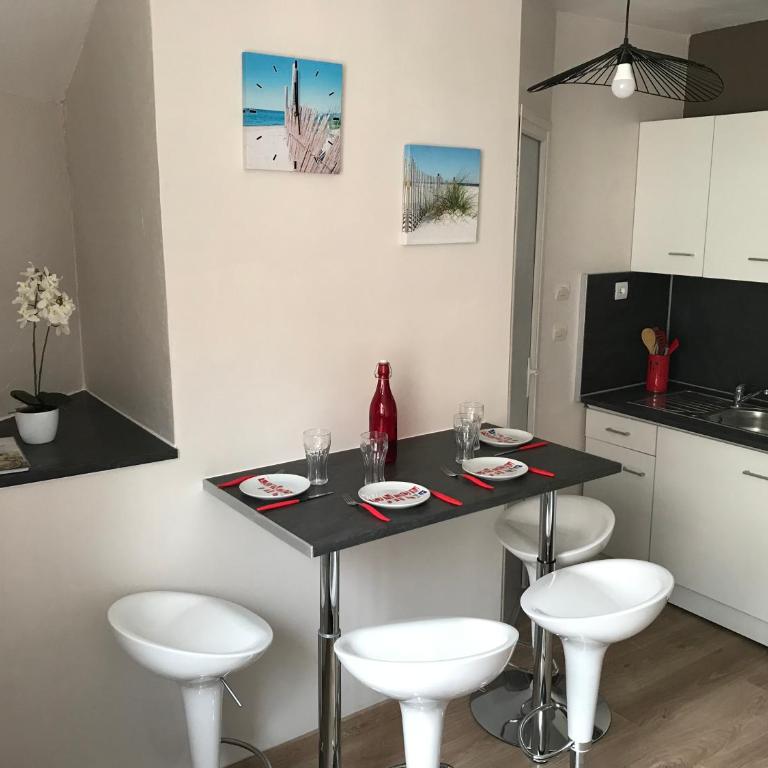 Lumineux T2 Vieille ville 3 pers parking gratuit - by La Source d'OrFée - Appartement - 1