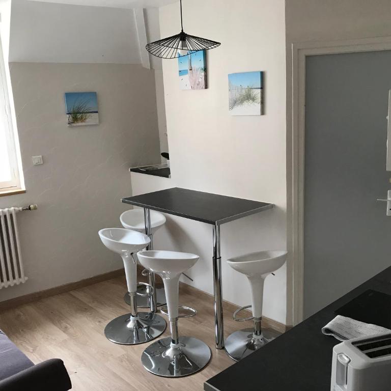 Lumineux T2 Vieille ville 3 pers parking gratuit - by La Source d'OrFée - Appartement - 37