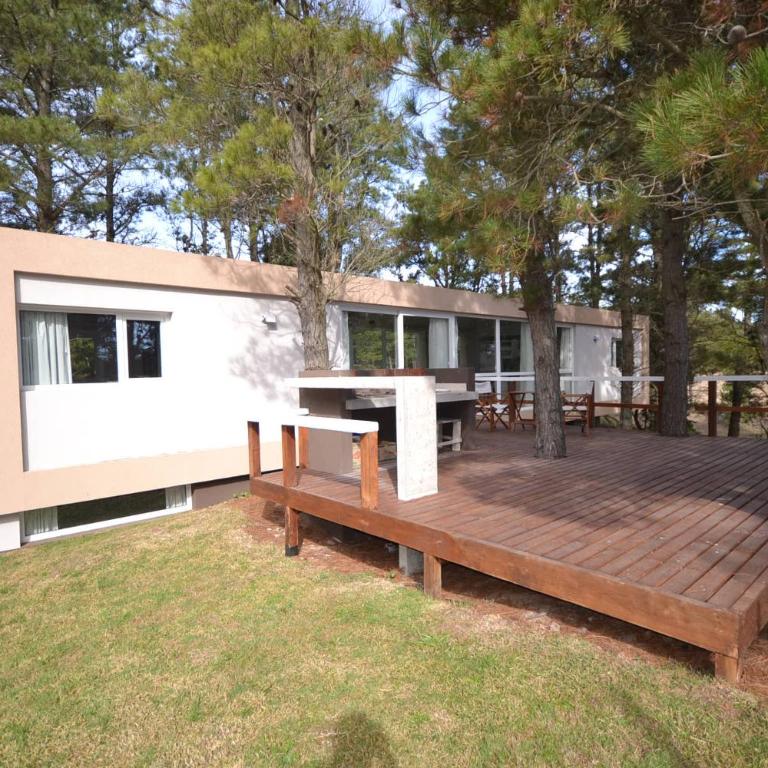 La Case - Three-Bedroom House - 4