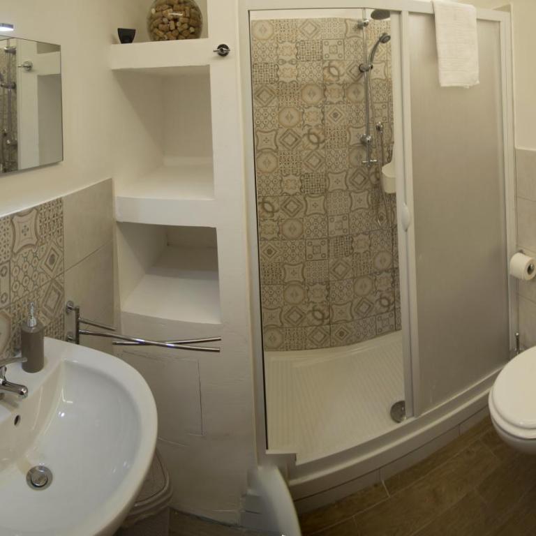 A Quattro di Mazze - Camera Tripla con Bagno Privato - 13