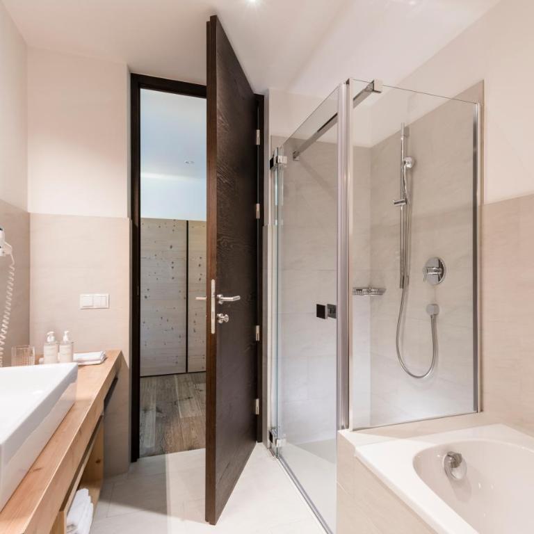 Saleghes Dolomites Residence - Appartamento Deluxe con 2 Camere da Letto e Balcone - 3