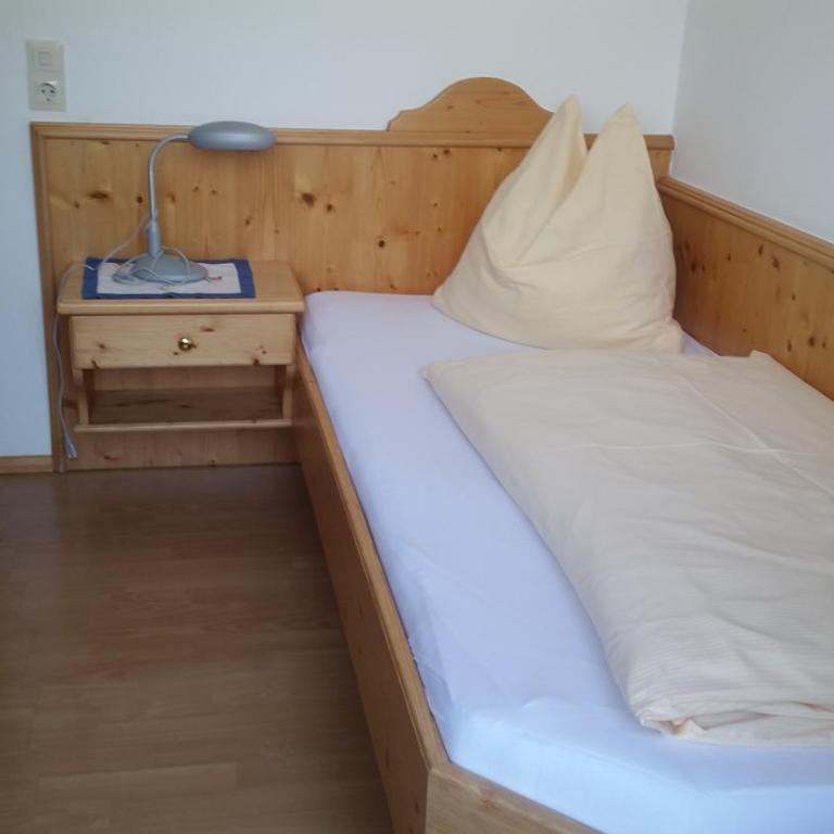 Ferienhaus Helmuth Oberreiter - Einzelzimmer mit Balkon - 2