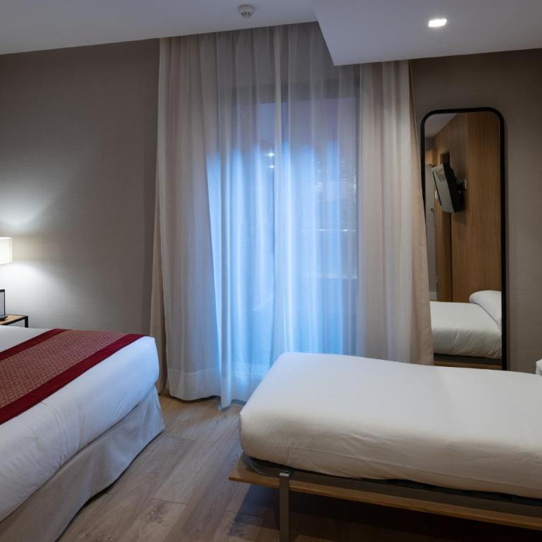Catalonia Eixample 1864 - Triple Room (3 Adults) - 1