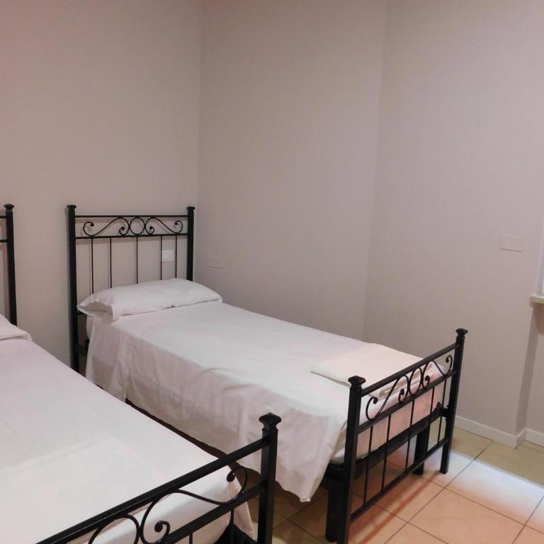 Holidays Residence - Appartamento con 2 Camere da Letto e Vasca Idromassaggio Privata - 8