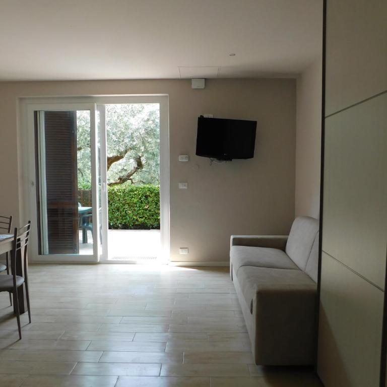 Holidays Residence - Appartamento con 2 Camere da Letto e Vasca Idromassaggio Privata - 10