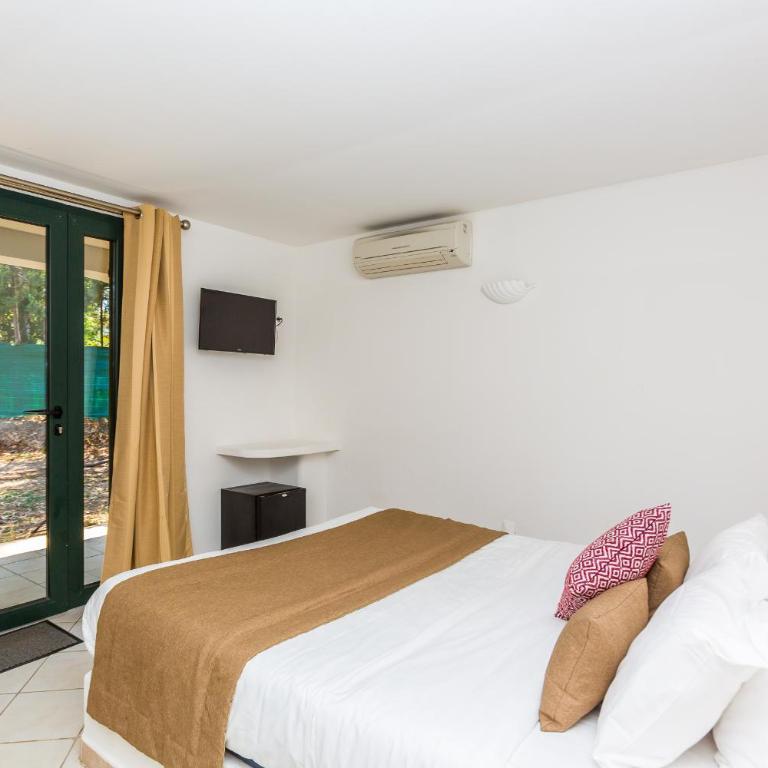 Kilina - Chambre Familiale avec Terrasse - 13