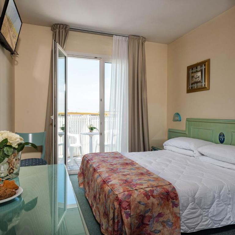 Salus Smart & Chic Hotel - Camera Matrimoniale - 1