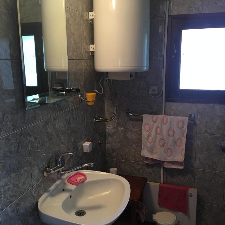 Vikendica na Zlatiboru - Koliba sa 2 Spavaće Sobe - 21