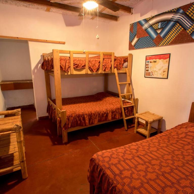 Mamaqocha - Family Room with Private Bathroom - 1