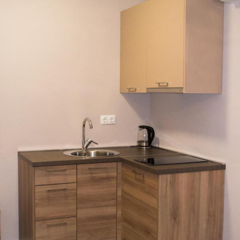 OzApartments - Studio Apartment - 2