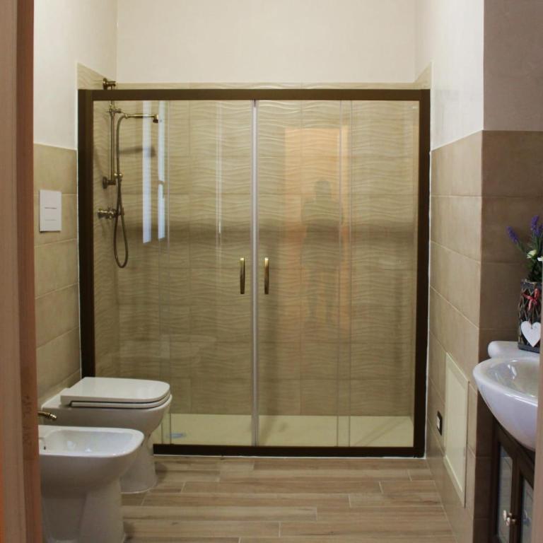 Isolabella - Camera Quadrupla con Bagno Privato - 6