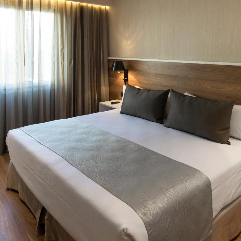 Catalonia Diagonal Centro - Suite Room - 2