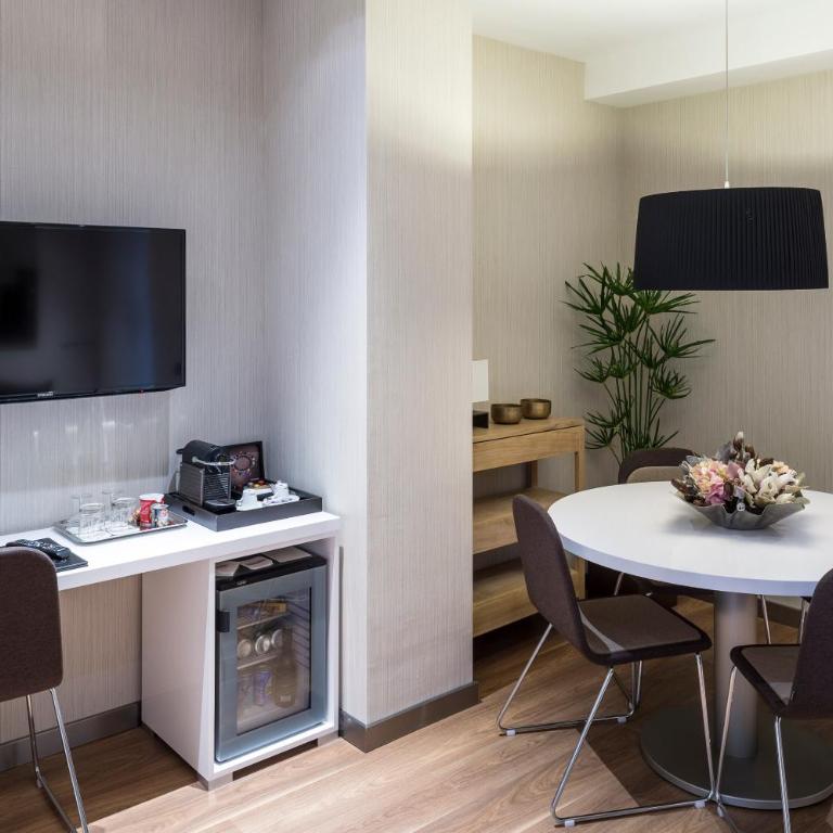 Catalonia Diagonal Centro - Suite Room - 6