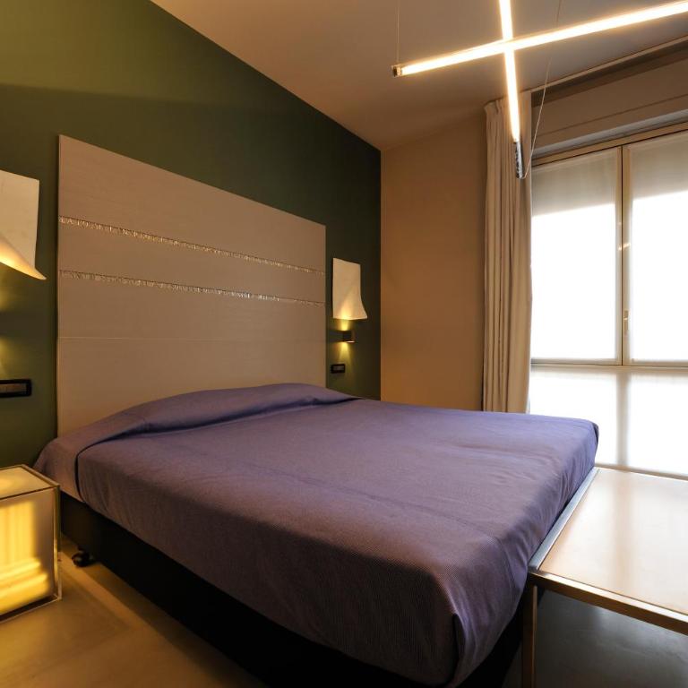 Art Hotel Boston - Deluxe Double or Twin Room - 9