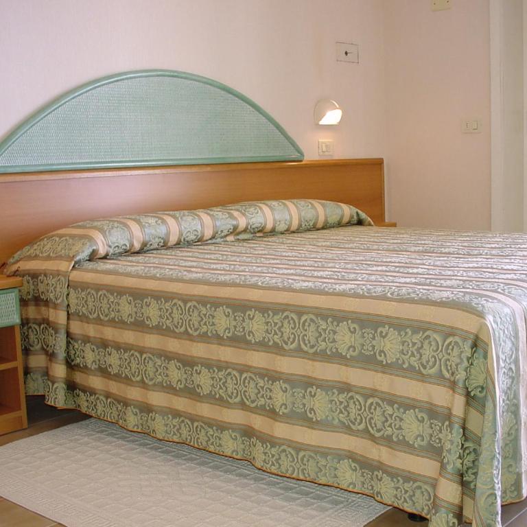Hotel Cigno D'Oro - Economy Double or Twin Room - 2