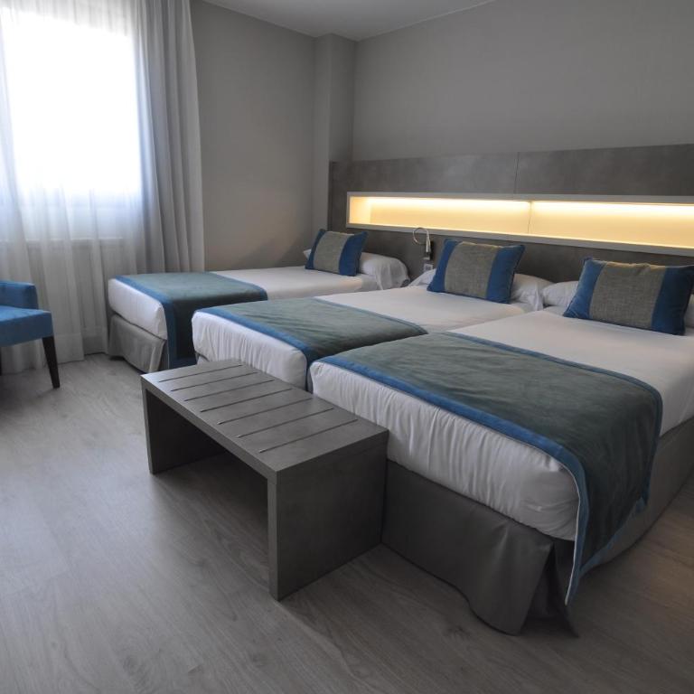 Hotel & Spa Real Jaca - Habitación Triple - 13